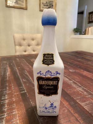 VANDERMINT LIQUEUR MINTED CHOCOLATE IMPORTED FROM HOLLAND, PARK AVENUE IMPORTS NEW YORK, NY