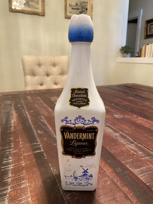 VANDERMINT LIQUEUR MINTED CHOCOLATE IMPORTED FROM HOLLAND, PARK AVENUE IMPORTS NEW YORK, NY