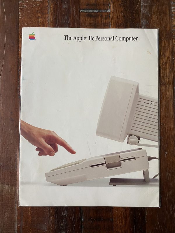 1984 "Apple IIc Personal Computer" Booklet w/ Apple Finance Credit Card Offer On Back